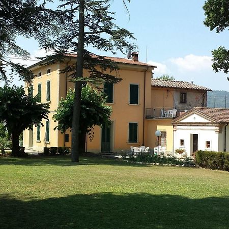 פופי Agriturismo Il Casolare מראה חיצוני תמונה