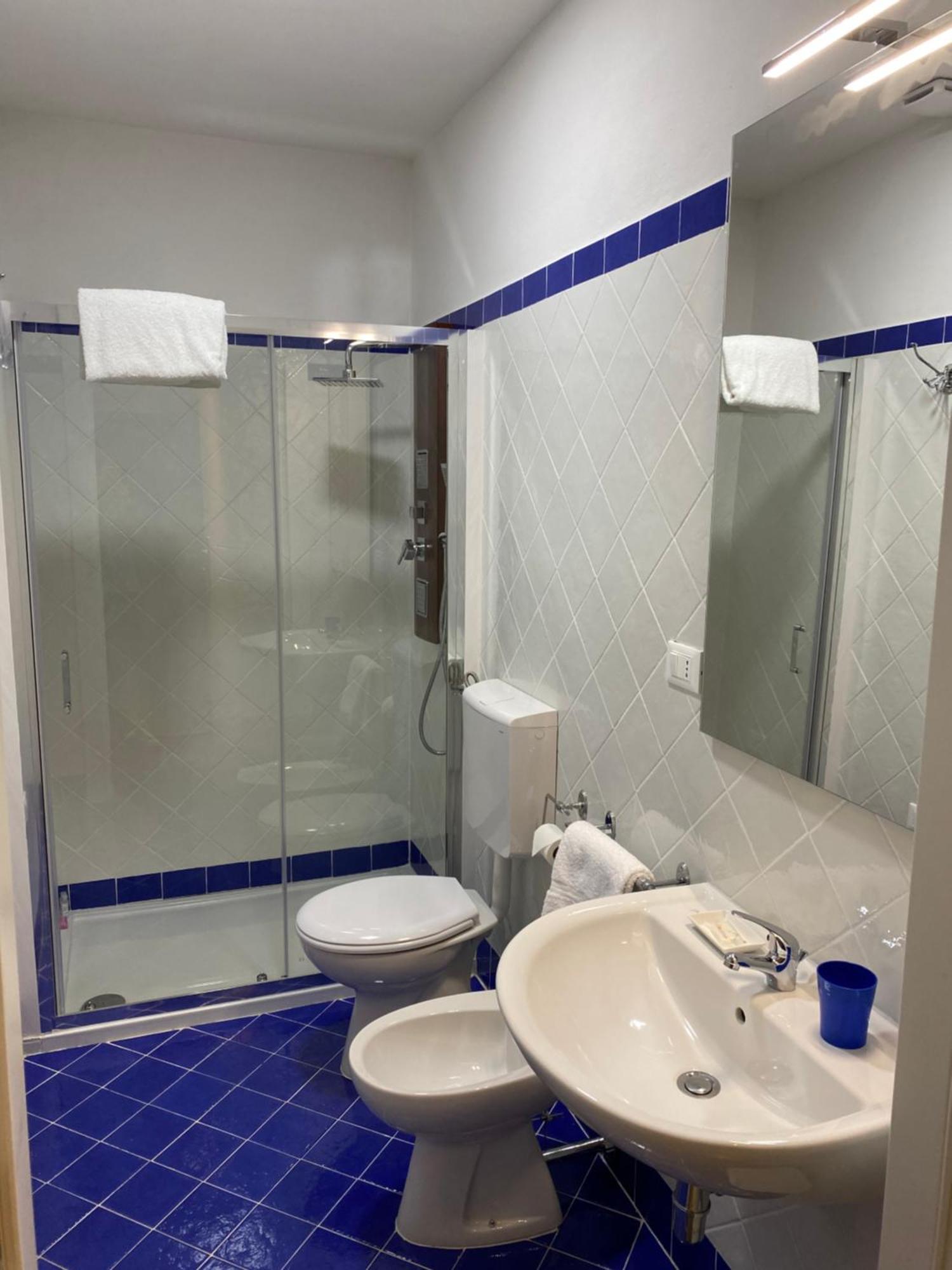 פופי Agriturismo Il Casolare מראה חיצוני תמונה