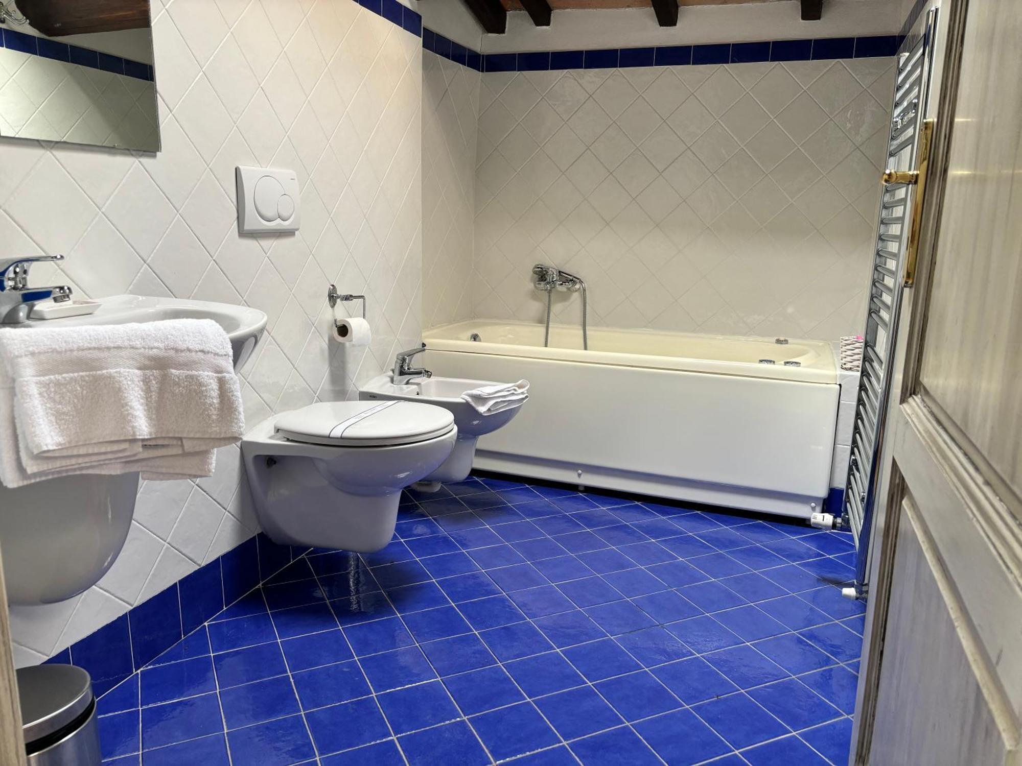פופי Agriturismo Il Casolare מראה חיצוני תמונה