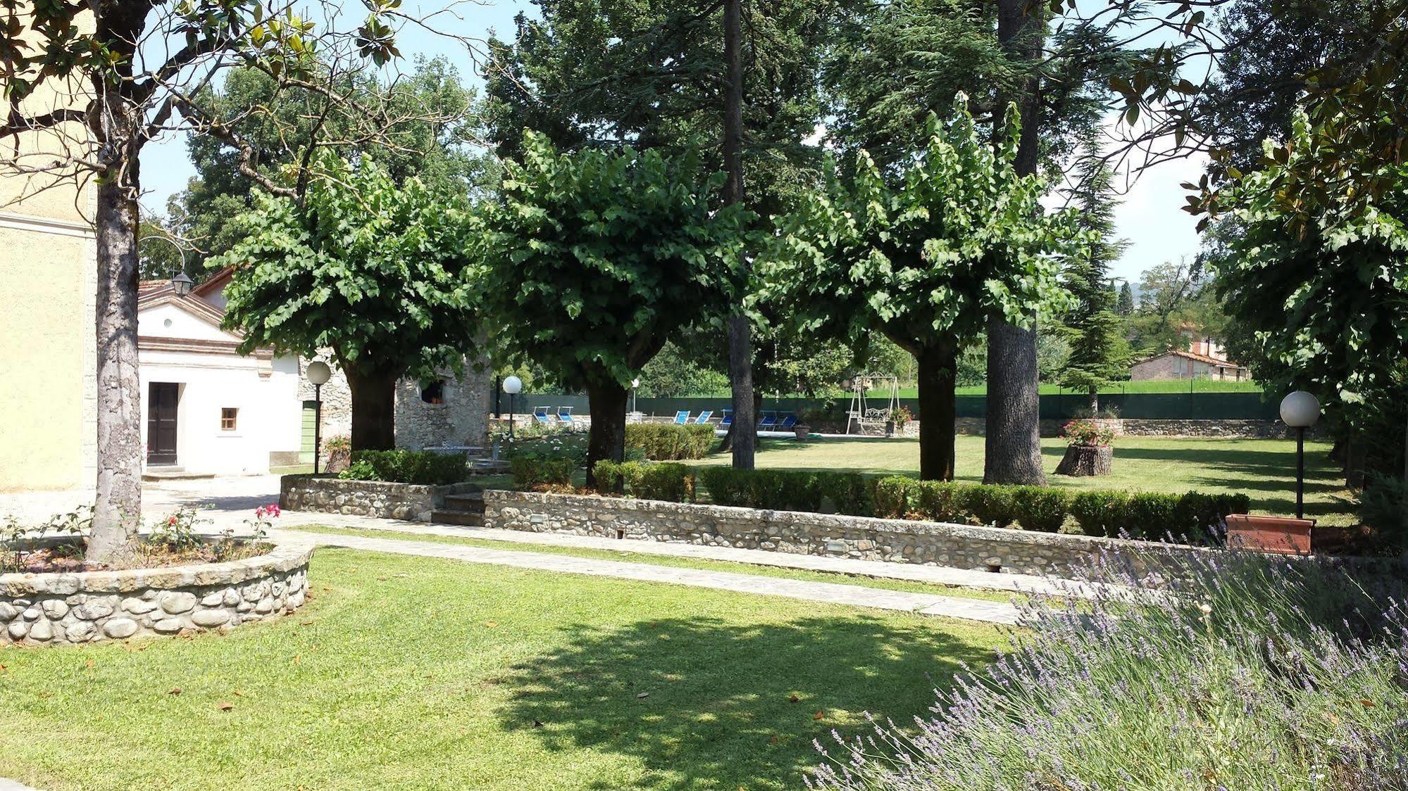 פופי Agriturismo Il Casolare מראה חיצוני תמונה