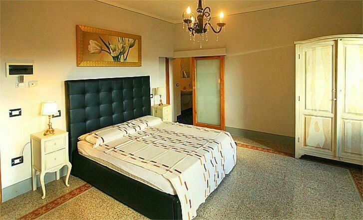 פופי Agriturismo Il Casolare מראה חיצוני תמונה