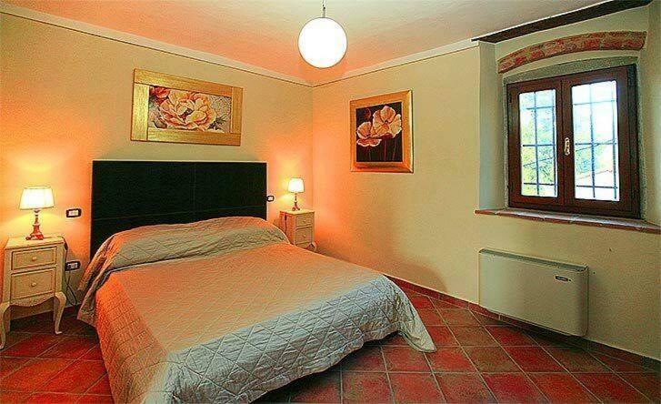 פופי Agriturismo Il Casolare מראה חיצוני תמונה